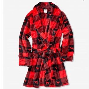 VS Plaid Comfy Robe